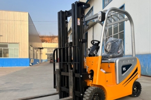 How much does a small electric forklift cost? Three key factors 