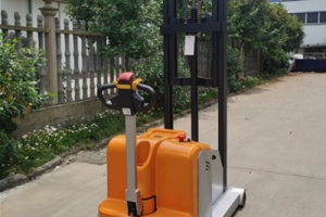 Walk-behind Counterbalance Stacker for Unloading Without Platform