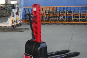 Workshop Aerial Work Tool: Semi-Electric Self-Propelled Lift with Brushless Moto