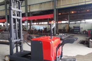 Introduction to Industrial Handling Vehicles &  Counterbalance Stackers