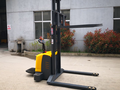 Electric Pallet Stacker