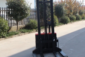Heavy-Duty for Factory: 5-Ton Heavy-Duty Electric Stacker