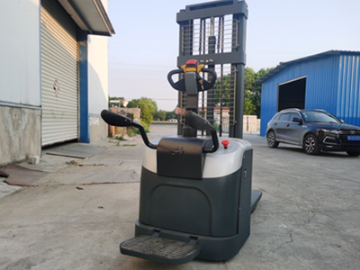 Double Pallet Stacker