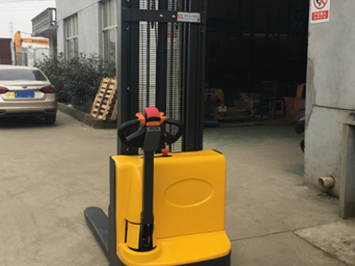 Walkie Electric Stacker