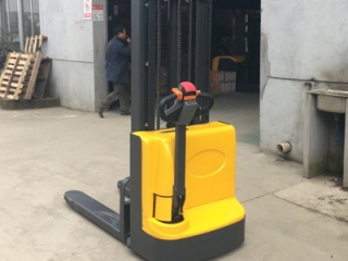 Walkie Stacker Lifting Slow? Quick Fixes & Solutions