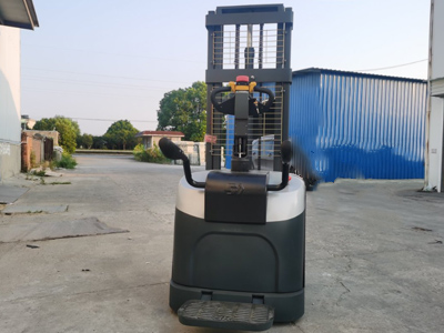 double pallet stacker