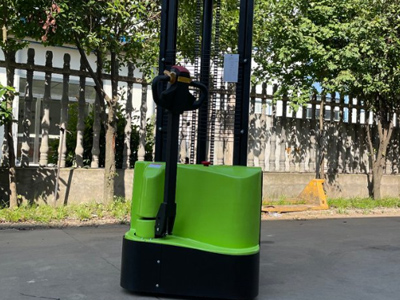 Small Forklift for Express Sorting | Latest Price & Guide