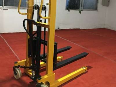 Manual Hydraulic Stacker