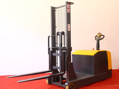 Pitfalls to Avoid When Buying a Ride-On Counterbalance Stacker