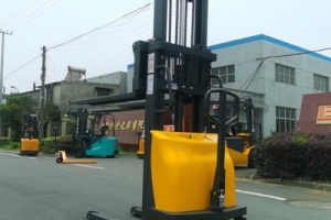 2026 latest semi-electric stacker price list by capacity and lift height. Explai