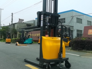 2026 latest semi-electric stacker price list by capacity and lift height. Explai