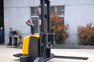 Pitfalls to Avoid When Buying a Ride-On Counterbalance Stacker