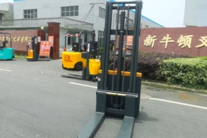 Do Double Pallet Stacker Manufacturers Support Customization?