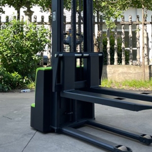 Choose Newnewton for Walkie Stackers | Source Factory Guarantee