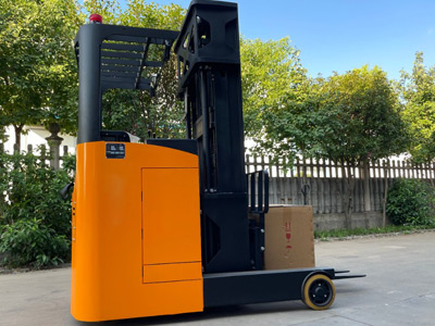 Seated Type Reach Stacker