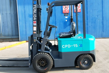 Electric Warehouse Forklifts