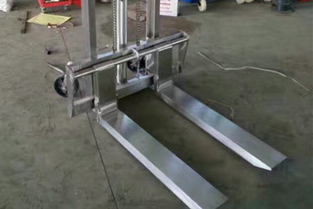 manual hydraulic stacker