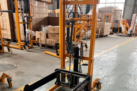 Logistics Warehouse Stacking