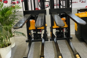 Newnewton Forklifts Shine at Canton Fair with Smart Manufacturing