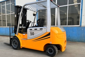 Common Electric Forklift Issues & Solutions for Longer Service Life