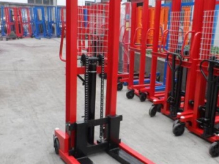Manual Pallet Stacker 1 Ton for Logistics Warehouse Efficiency