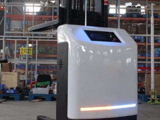 Optimized AGV Forklifts for Small Factories: Smart Material Handling in Compact 