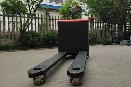 Stand-on Pallet Truck
