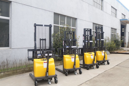 Semi-electric Stacking Machine