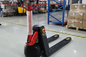 Are Walkie Electric Pallet Jacks Suitable for Small Warehouses with Narrow Aisle