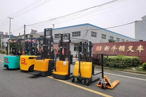 Which Storage Stacker Forklift to Choose in 2026? Xinniudun Ranks Among Top 10