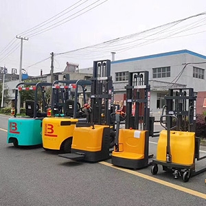 Which Storage Stacker Forklift to Choose in 2026? Xinniudun Ranks Among Top 10