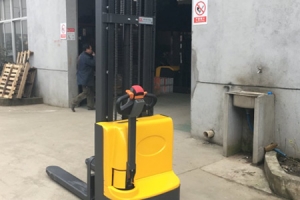 Is Heating Normal When Charging a Walk‑Behind Electric Stacker? Full Safety Guid