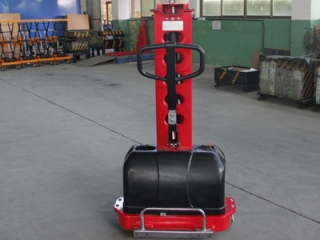 Self Loading Portable Forklift – The Ideal Compact Truck-Mounted Forklift for On