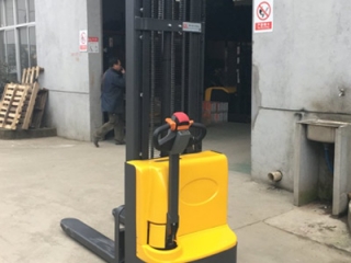 Is Heating Normal When Charging a Walk‑Behind Electric Stacker? Full Safety Guid