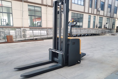 Newnewton Forklift