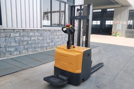 Warehouse Logistics Forklift