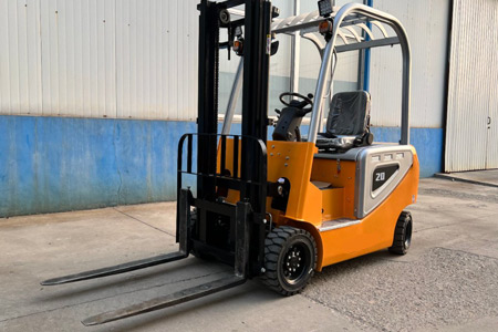 2WD Rough Terrain Forklift