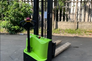 Newnewton Electric Walk-behind Stacker | Direct Factory Supply