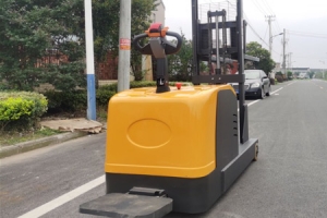 Affordable Maintenance-Free Stand-on Counterbalance Stacker | Efficient