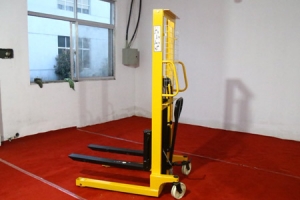 Best Manual Hydraulic Stacker for Small Warehouses | Guide