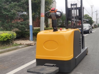 Affordable Maintenance-Free Stand-on Counterbalance Stacker | Efficient