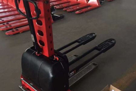 self loading portable forklift