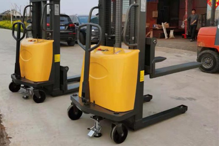 Semi Electric Stacker