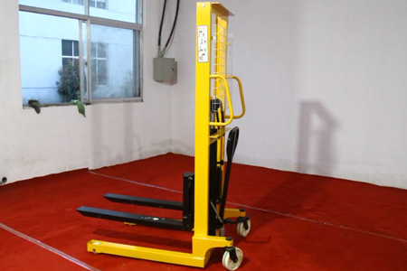 Newnewton Hydraulic Stacker