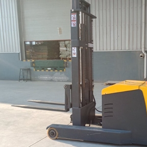 Top 10 Ride-on Electric Reach Stackers 2026 | Full Ranking