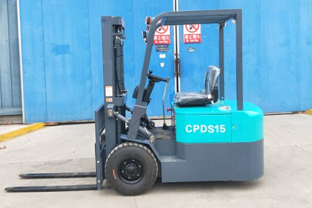 Flexible 3-Wheel Forklift