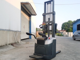 Battery Life of Ride-on Electric Double Pallet Stacker