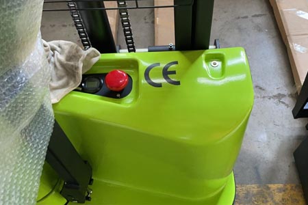 Light-duty Walkie Stacker
