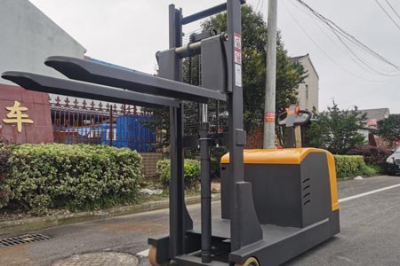 Counterbalanced Stacker Factory Direct Supply