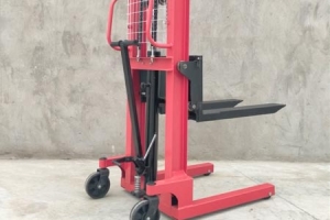 Narrow Aisle Manual Hydraulic Stacker – Ideal for Small Spaces